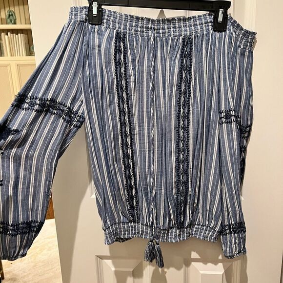 Xhilaration blue long sleeve off the shoulder floral embroidered top - Picture 2 of 5